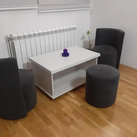 Small 1 Bedroom 1 Bathroom In The City Center Апартаменты