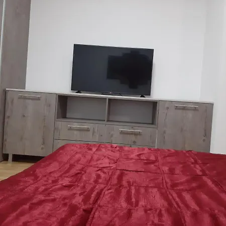 Small 1 Bedroom 1 Bathroom In The City Center
